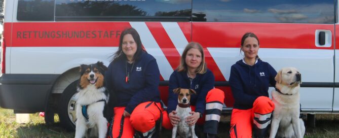 Prüfungen bei Rettungshundestaffel