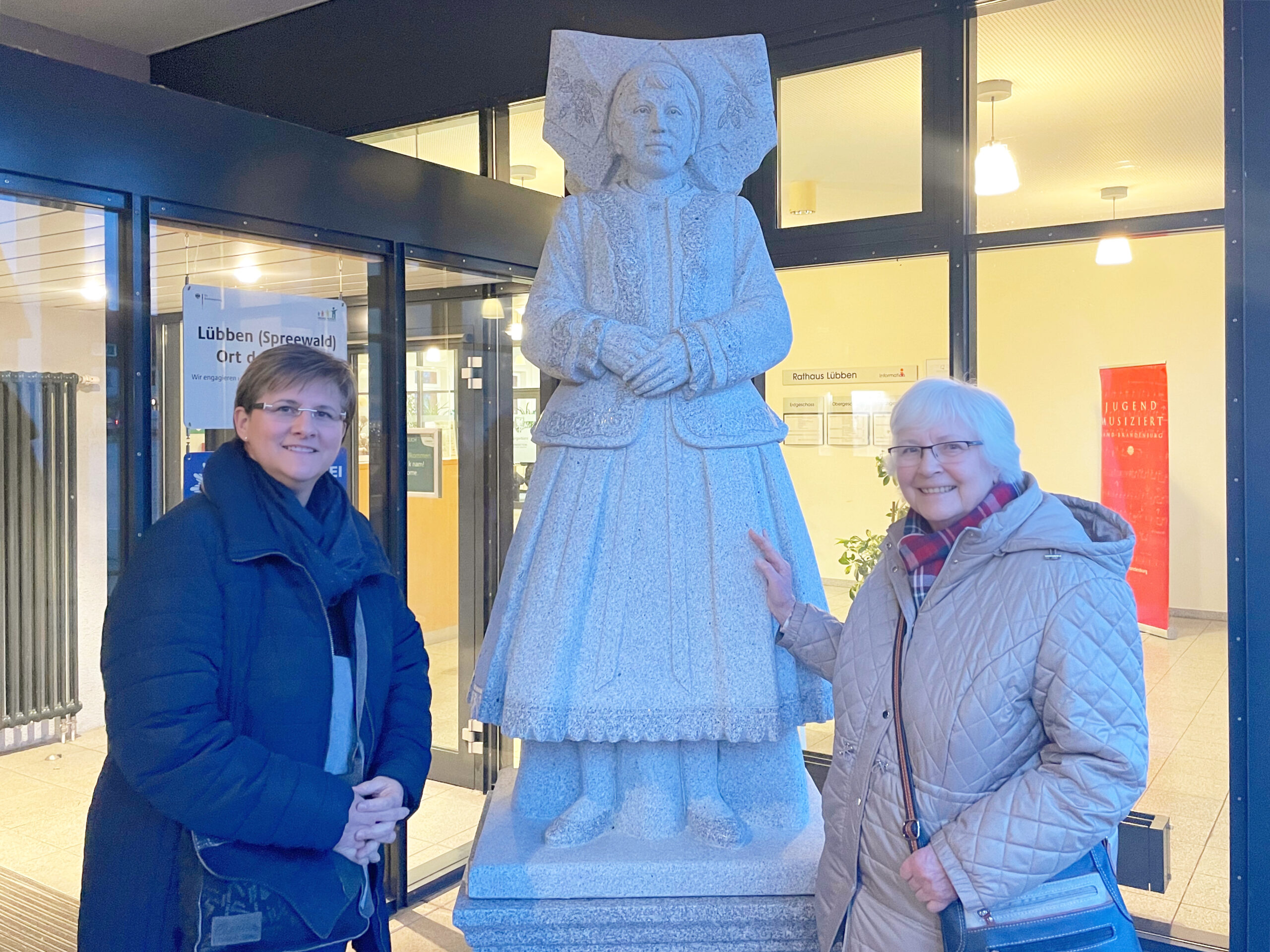 L24_Presse_Foto_Spreewaldfrau_Karola Ziemainz_Erika Fiedler_StadtLübben-1