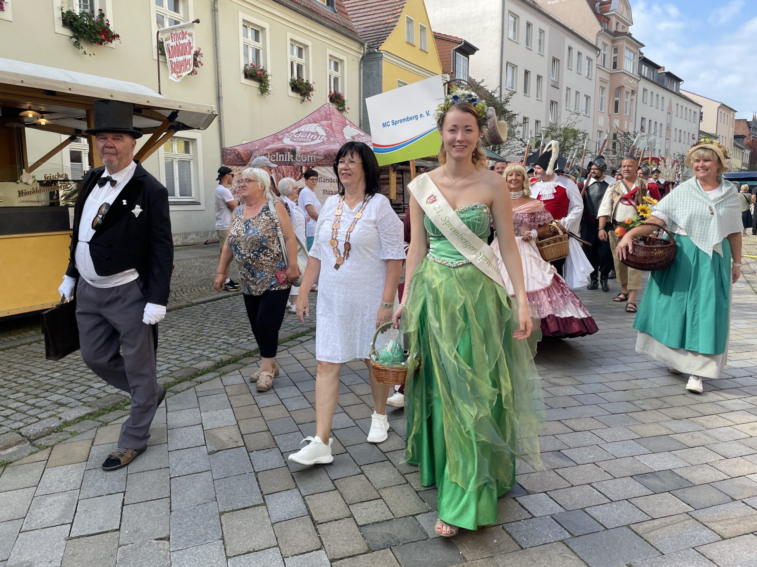Heimatfest Festumzug in Spremberg mit der Spreenixe