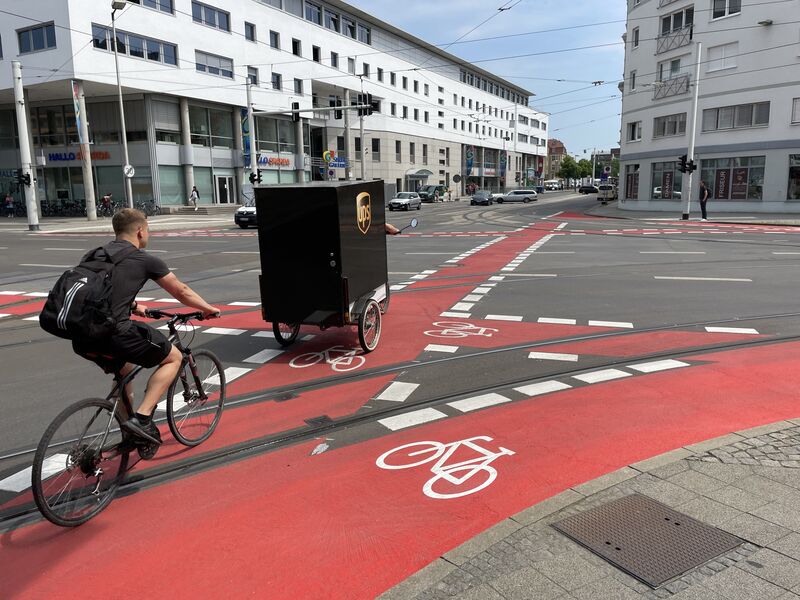 popup Fahrradfahrer auf der Straße