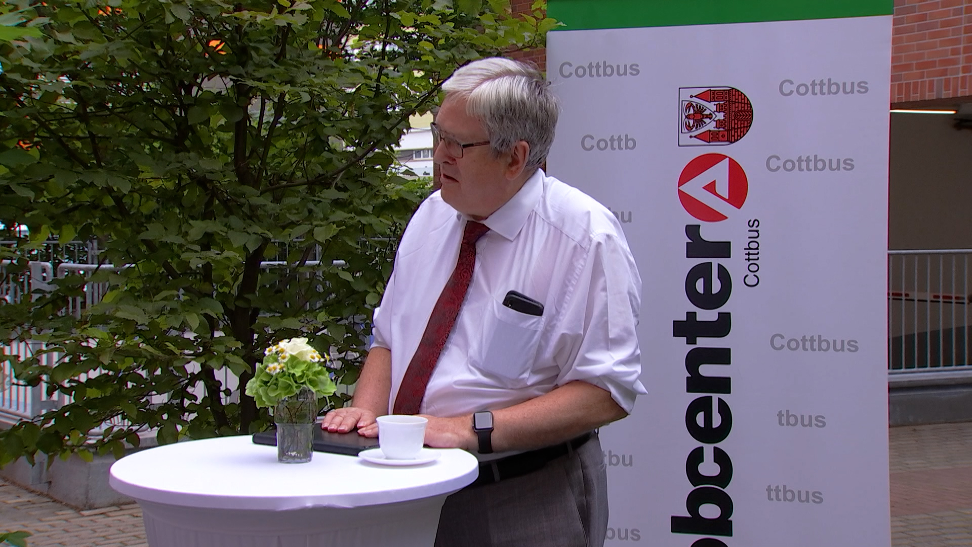 steinbach Wirtschaftsminister Jörg Steinbach bei einer Rede in Cottbus.