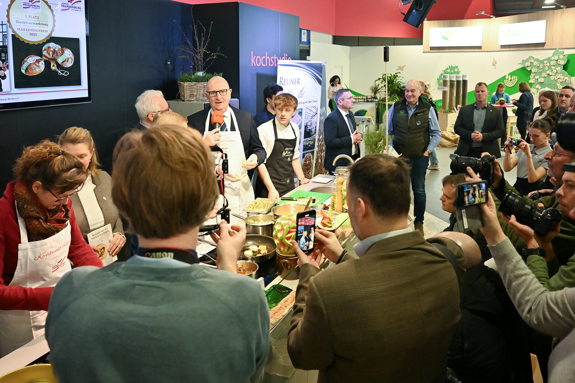 Grüne Woche 2025 Dietmar Woidke auf der Grünen Messe in Berlin.