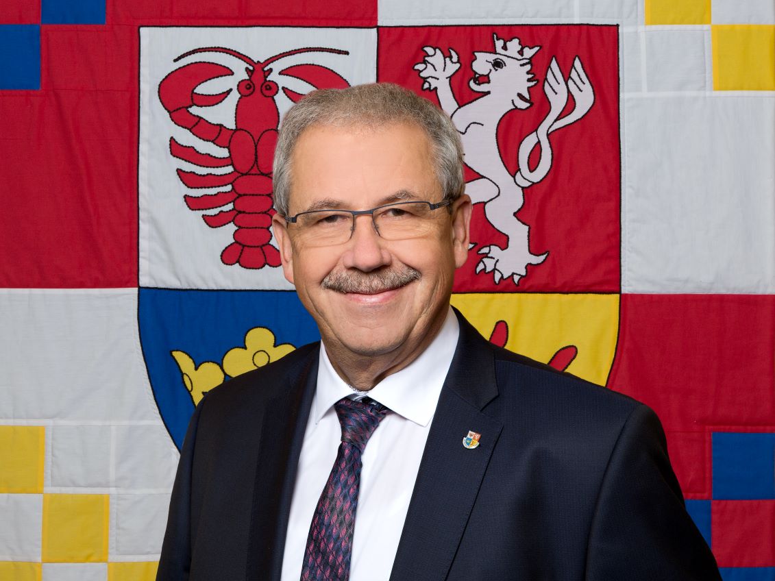 hl5a7210_neu_-_klein Auf dem Bild ist Landrat Harald Altekrüger zu sehen