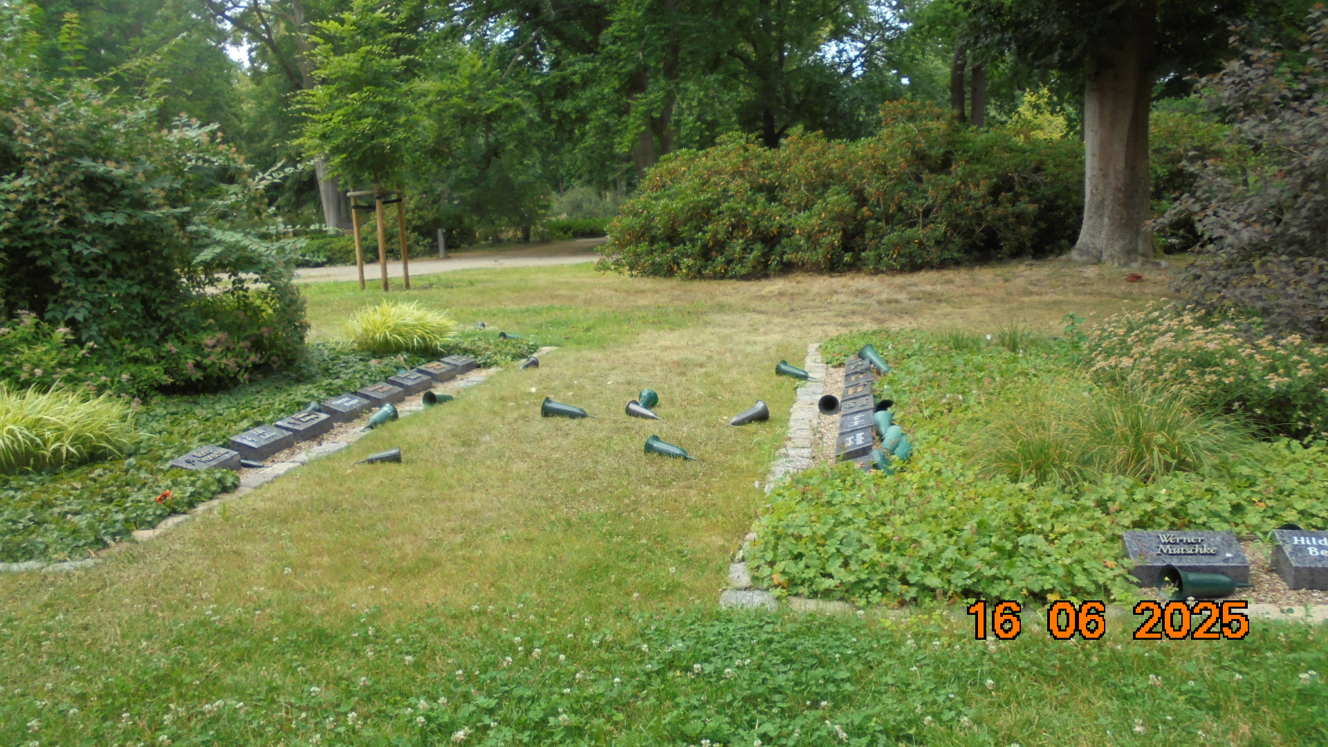 PM_Friedhof_DSC04020 Das Bild zeigt einen Friedhof