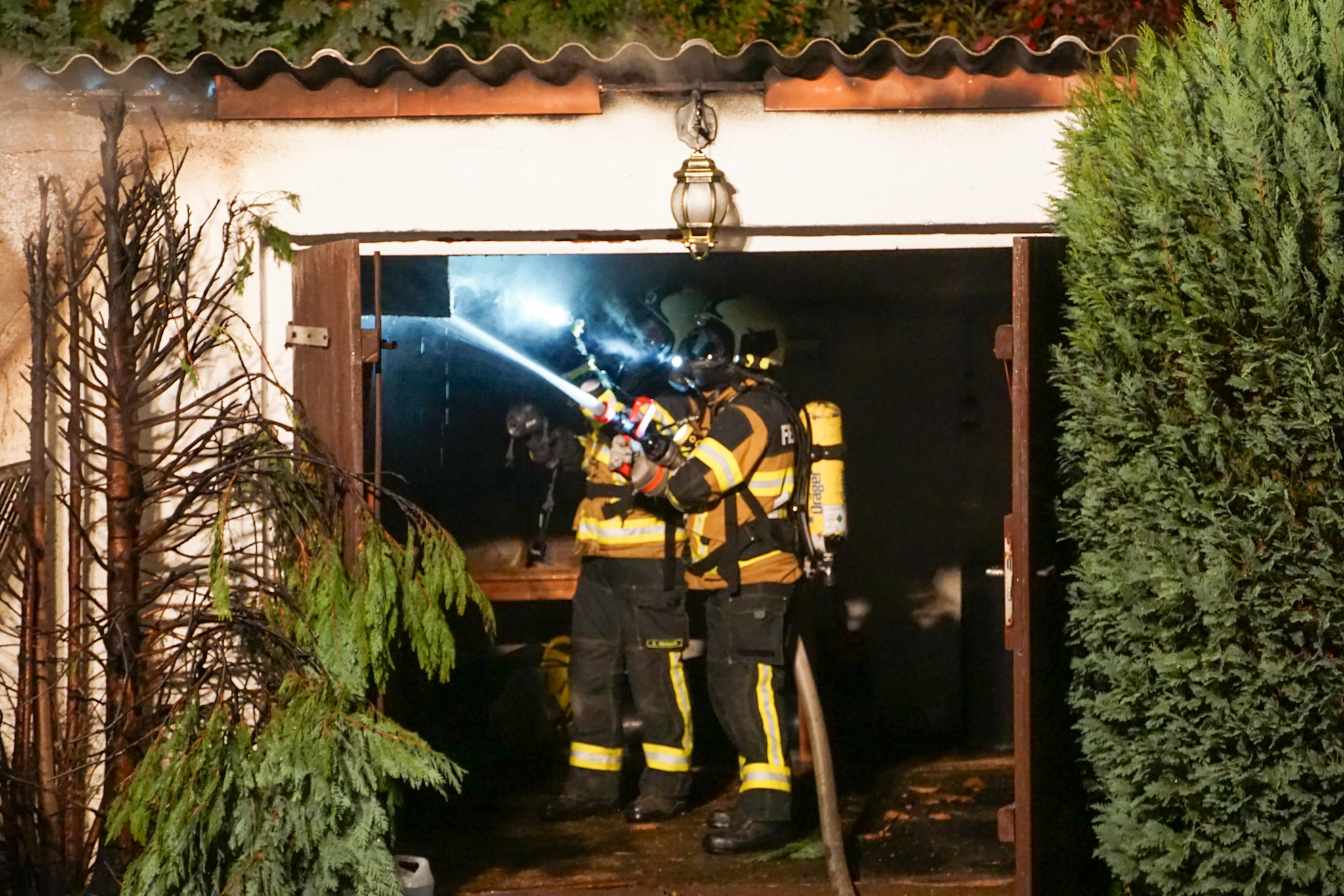brand peitz Die Feuerwehr löscht in Peitz einen Brand an einem Wohnhaus.
