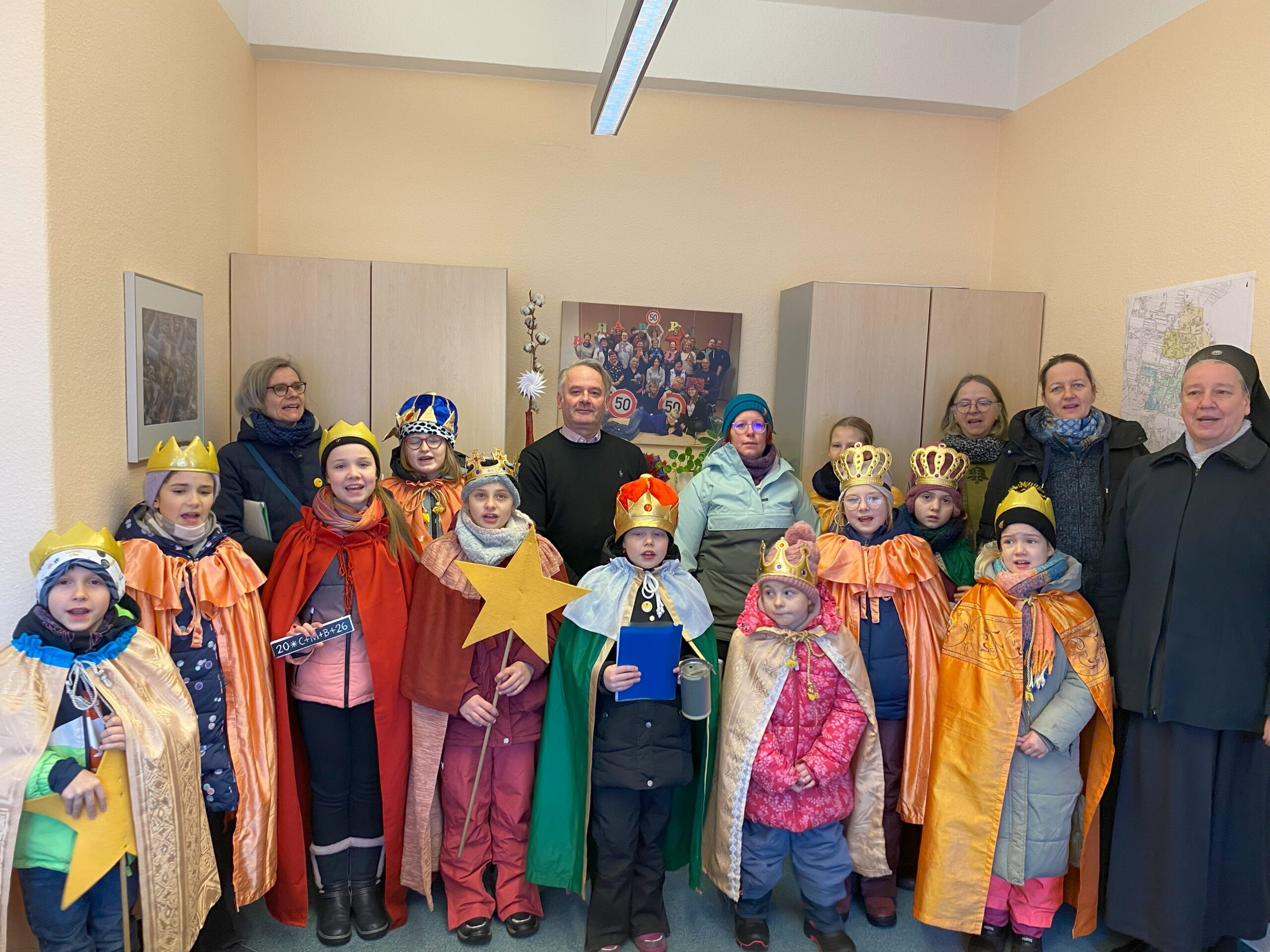 Sternensinger sind im Forster Rathaus zu Gast