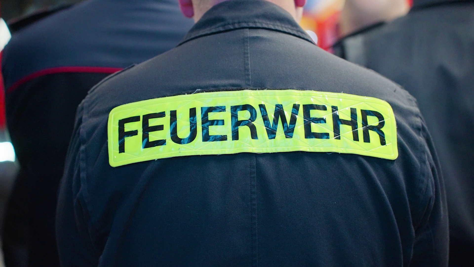 Feuerwehrjacke ist zu sehen