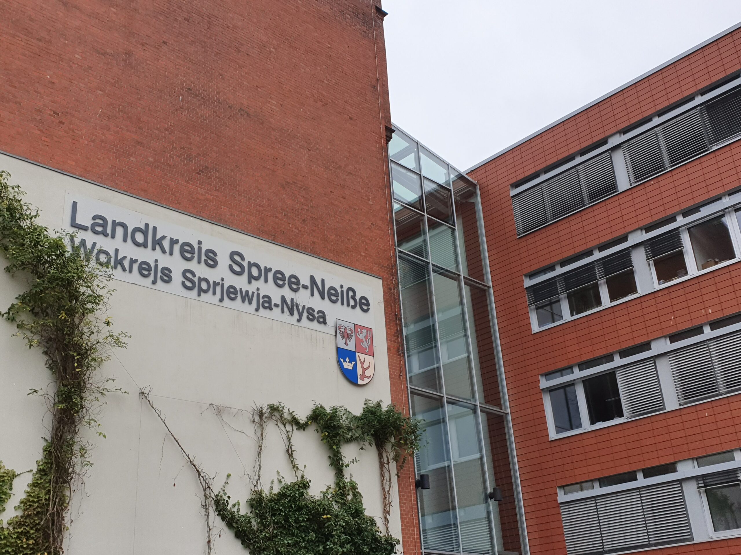 Außenaufnahme von der Kreisverwaltung Forst