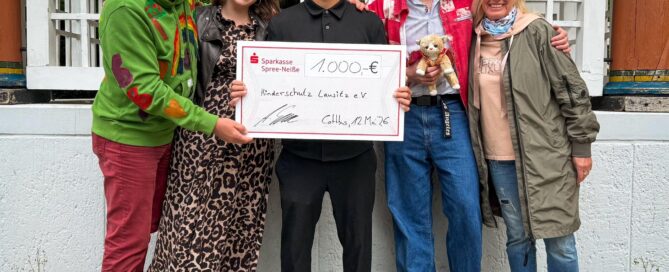 Alexander Knappe spendet für den Kinderschutz