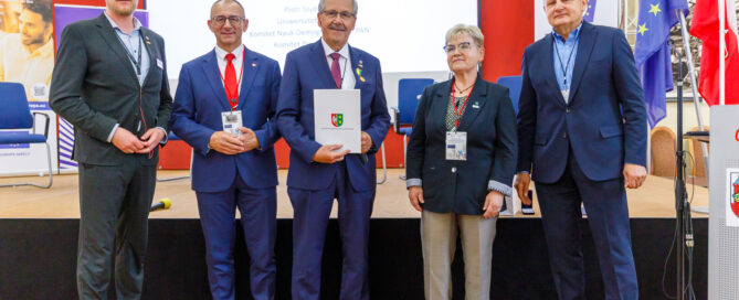 Das Foto zeigt Vertreter aus Deutschland und Polen beim Deutsch-Ponlischen Zukunftsstammtisch. Foto: Euroregion SPN / Andreas Franke