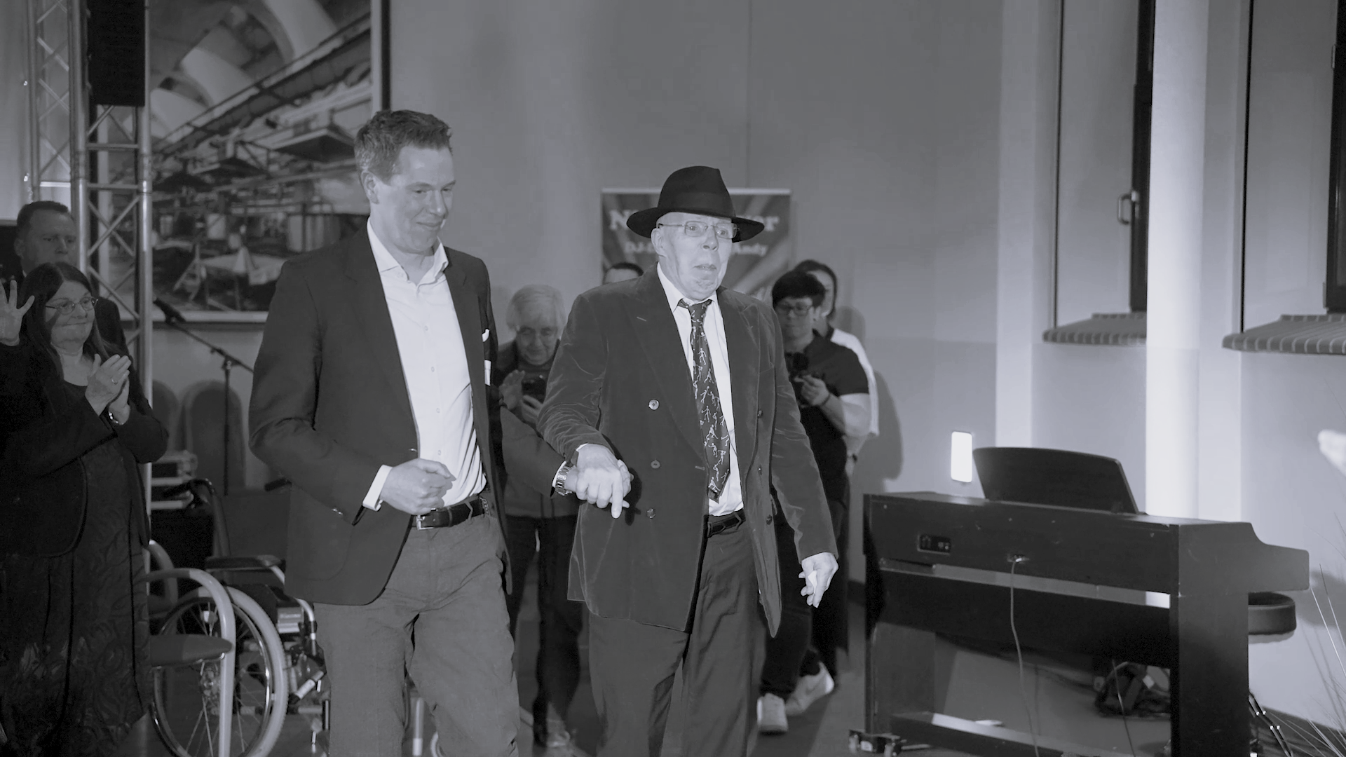Schwarz weiß Bild von Gunter von Hagens