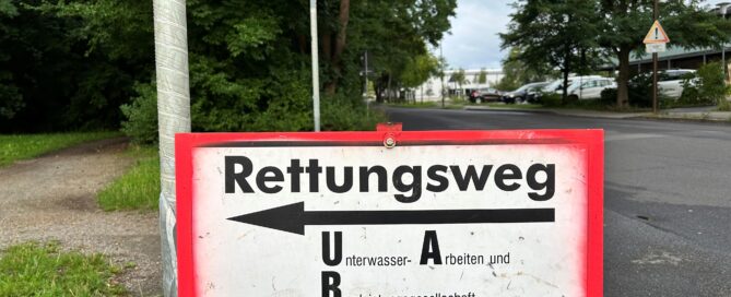 Bild von der Aufschrift Rettungsweg