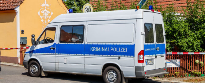 Auf dem Hild ist ein Polizeiauto der Kriminalpolizei zu sehen