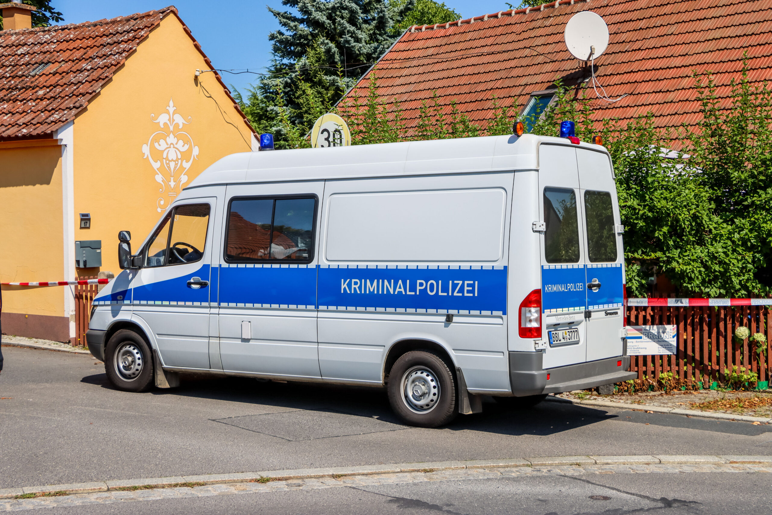 Auf dem Hild ist ein Polizeiauto der Kriminalpolizei zu sehen