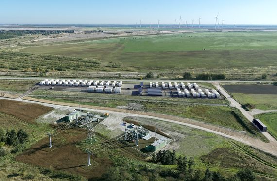 Battery LEAG Luftaufnahme von einem Feld