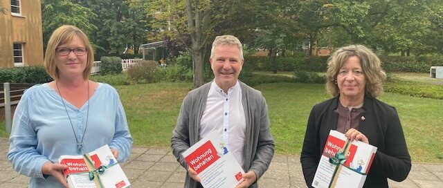 Neue Broschüre informiert in Cottbus/Chóśebuz über Hilfen zum Erhalt der Wohnung